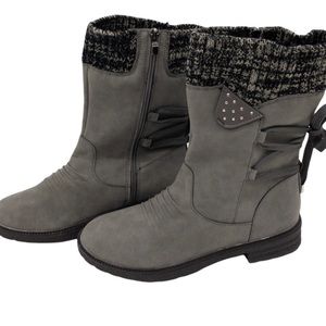 BUTITI Gray Knit Sock Accent Back Lace Boots